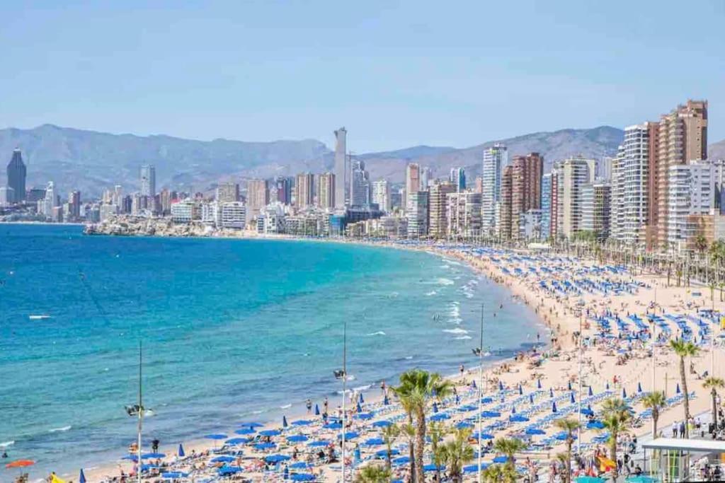 Piso 21 Unico A Pie De Playa En Esquina Apartment เบนิดอร์ม ภายนอก รูปภาพ